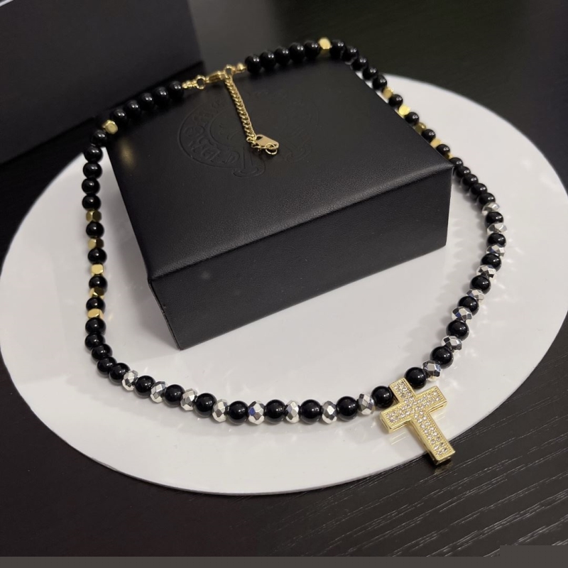 Ch**me He**ts necklaces